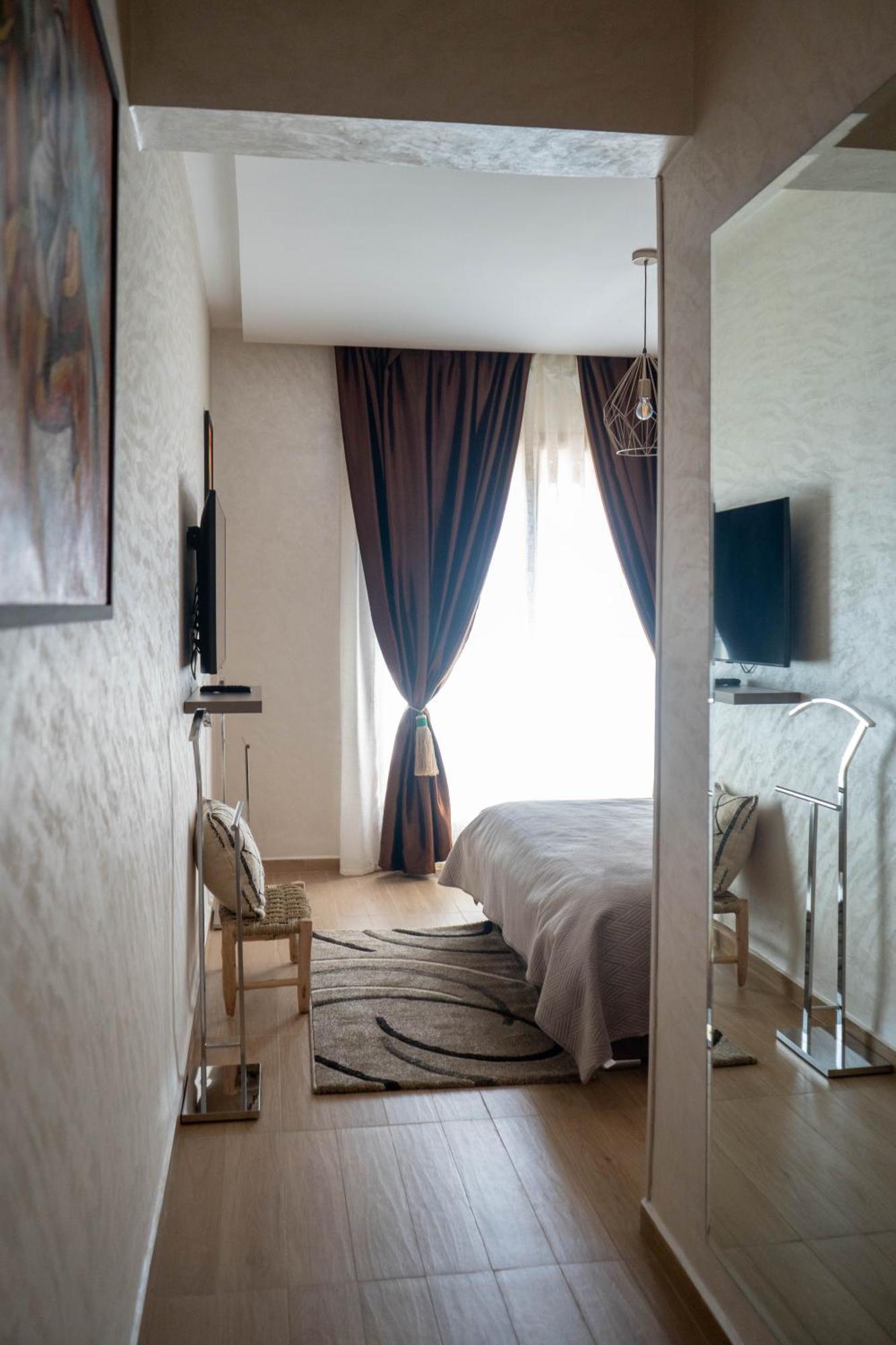 Magnifique Appartement Moderne De 2 Chambres Avec Piscine A 10 Min Du Centre De Marrakech Marrakesch Exterior foto