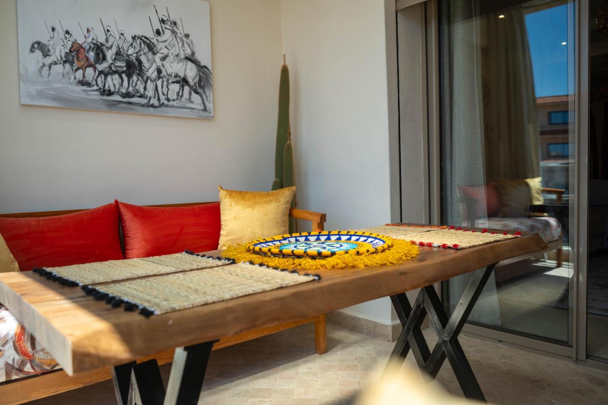 Magnifique Appartement Moderne De 2 Chambres Avec Piscine A 10 Min Du Centre De Marrakech Marrakesch Exterior foto